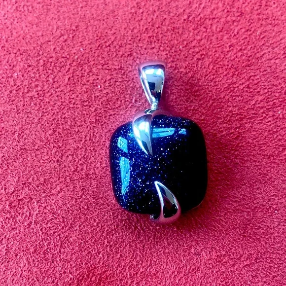 LIA SOPHIA Dark Purple stone in a silver plated setting - Picture 1 of 3